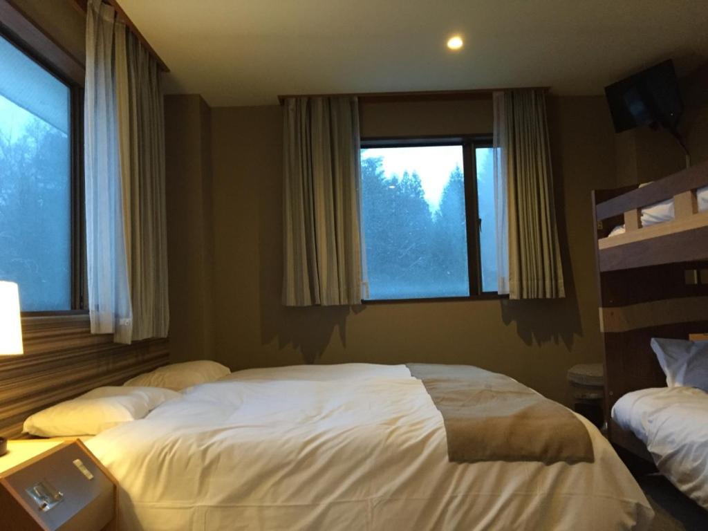 Hakuba Landmark Iwatake Lodge エクステリア 写真