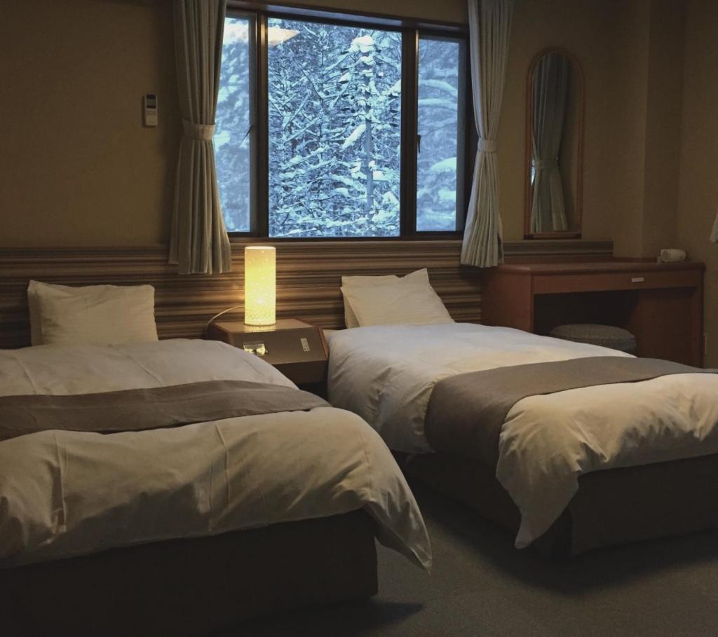 Hakuba Landmark Iwatake Lodge エクステリア 写真
