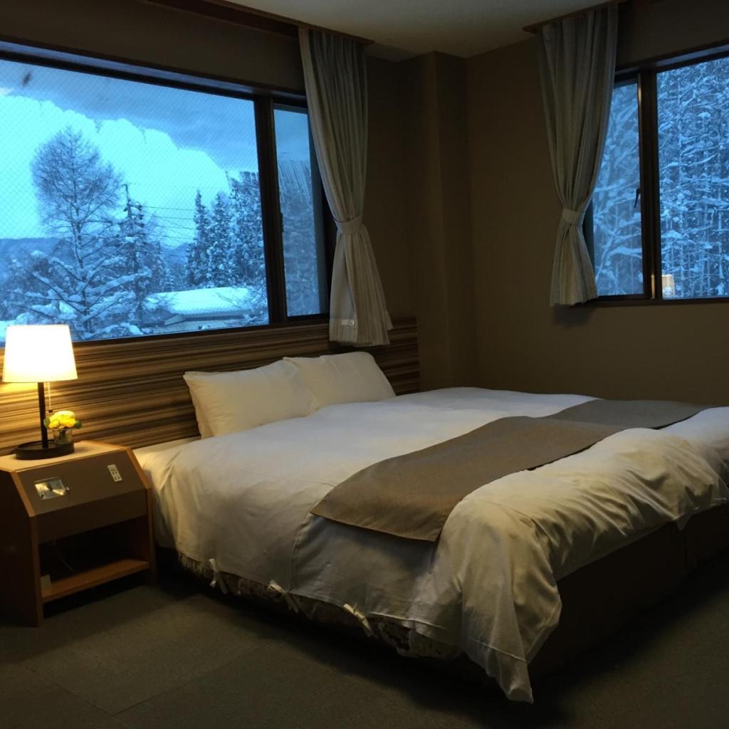 Hakuba Landmark Iwatake Lodge エクステリア 写真