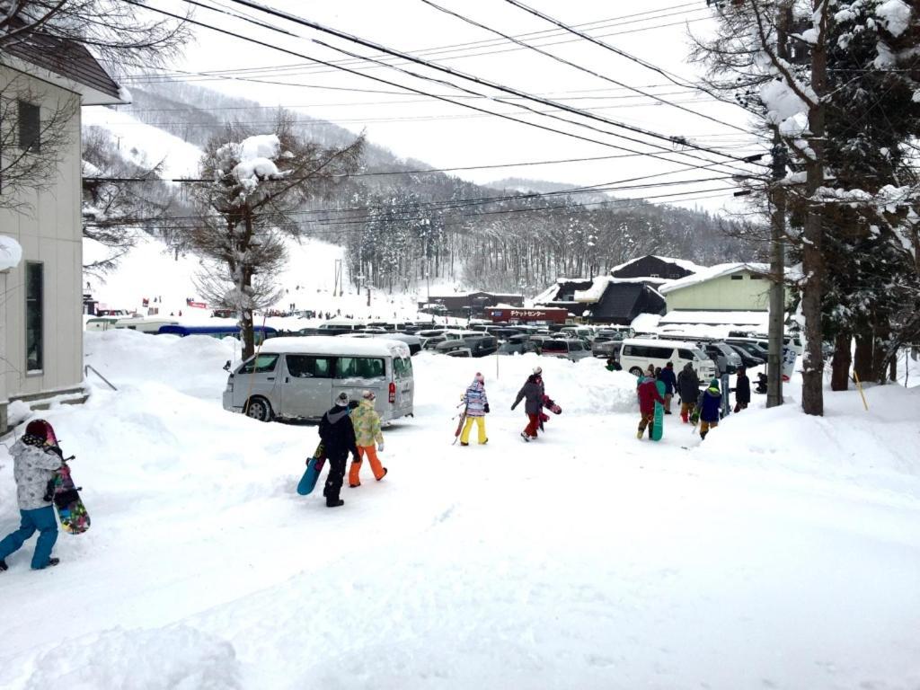 Hakuba Landmark Iwatake Lodge エクステリア 写真